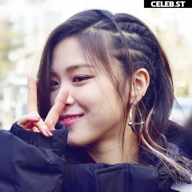 Ryujin - ITZY (신류진, Shin Ryu-jin) Image 4403477