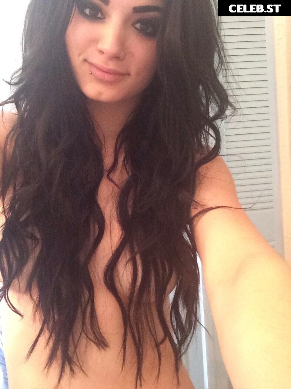 WWE's Paige / Saraya Bevis Image 4403695