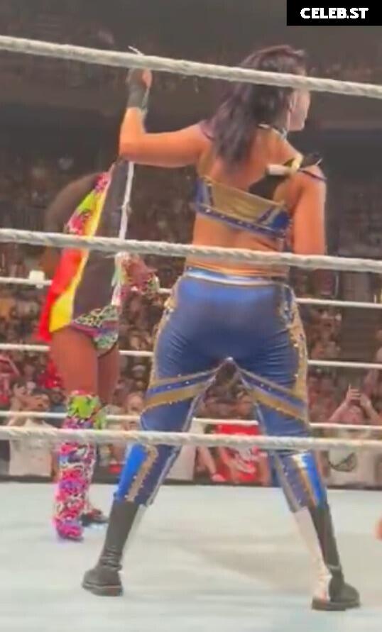 WWE Bayley / Davina Rose / Pamela Rose Martinez Image 4403650