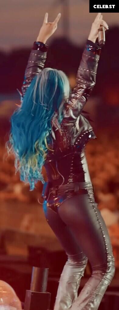 Women of Metal Image 4403118
