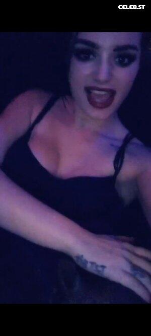 WWE's Paige / Saraya Bevis Image 4403910