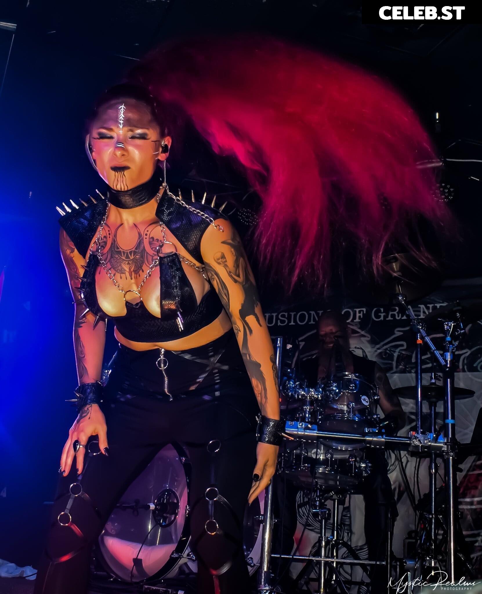 Women of Metal Image 4400744