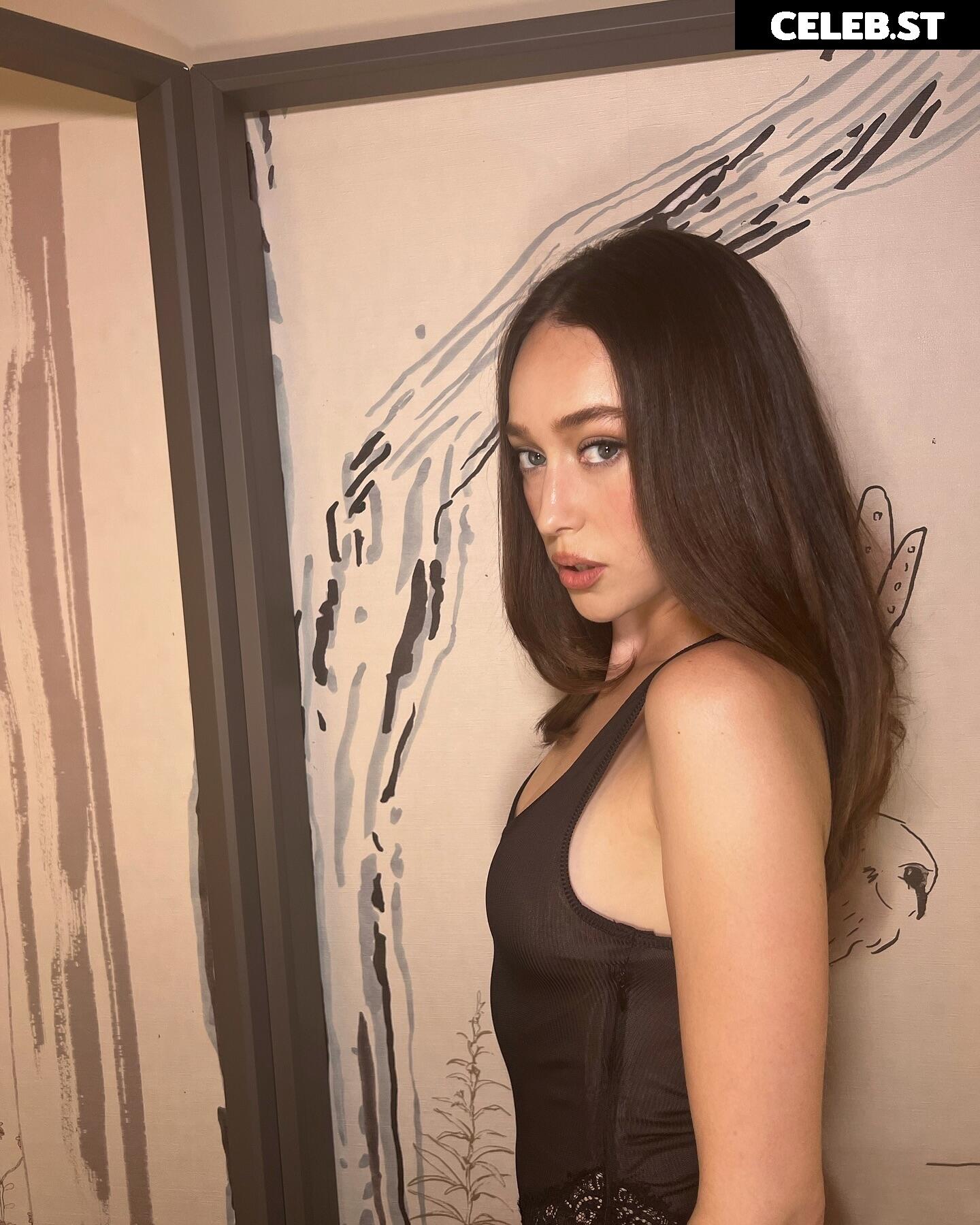 Alycia Debnam Carey Image 4400777