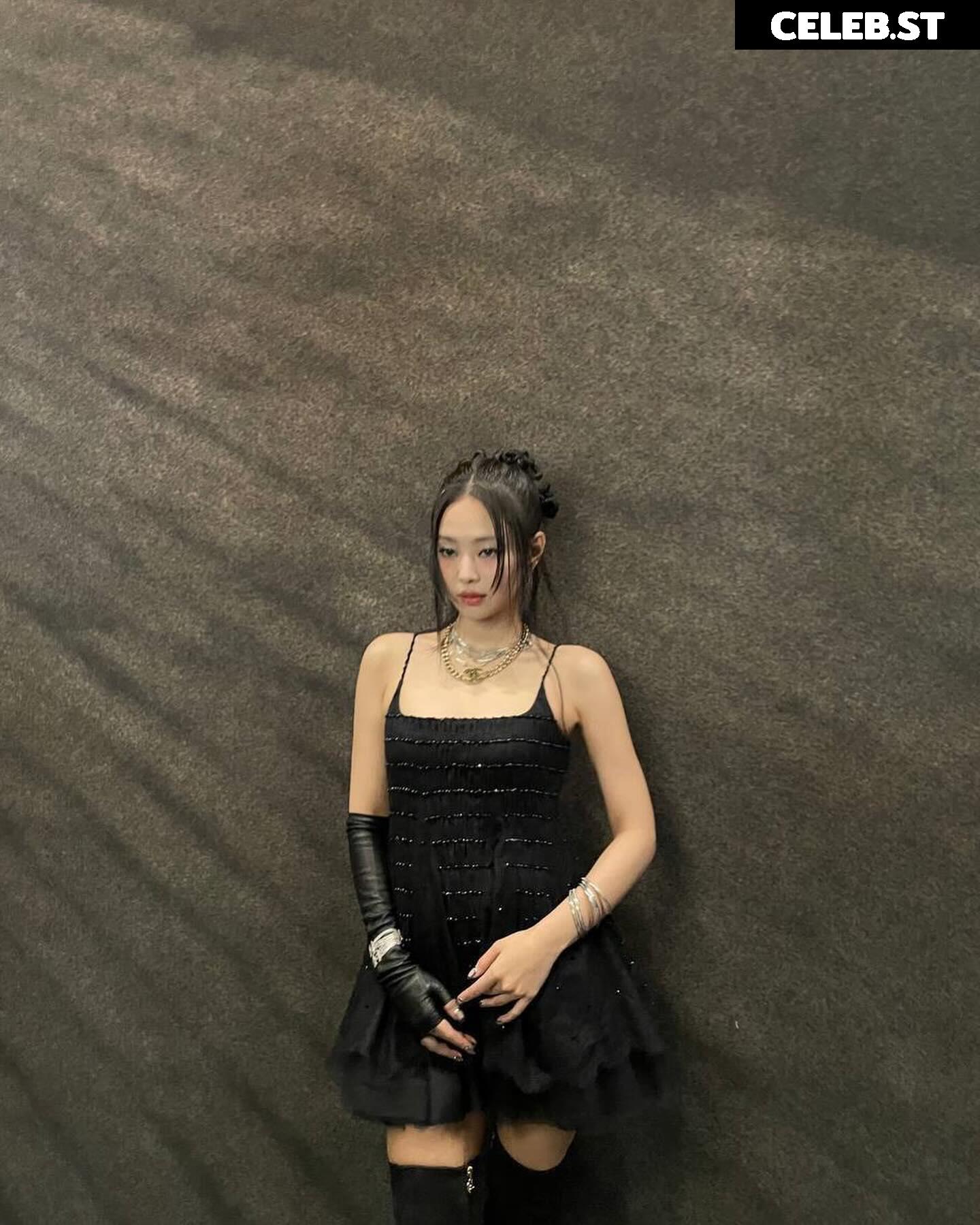 Jennie | BLΛƆKPIИK (Blackpink) Image 4400175