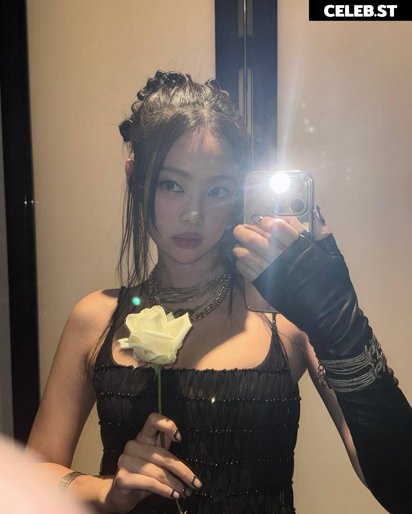 Jennie | BLΛƆKPIИK (Blackpink) Image 4400121