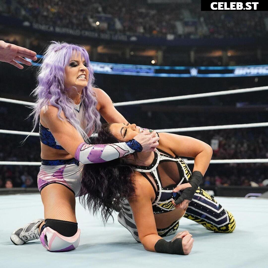 WWE Bayley / Davina Rose / Pamela Rose Martinez Image 4409058