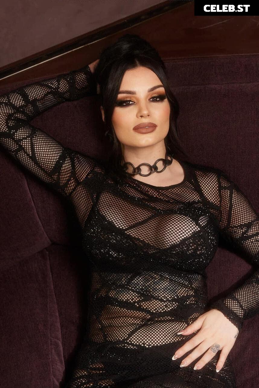 WWE's Paige / Saraya Bevis Image 4408894