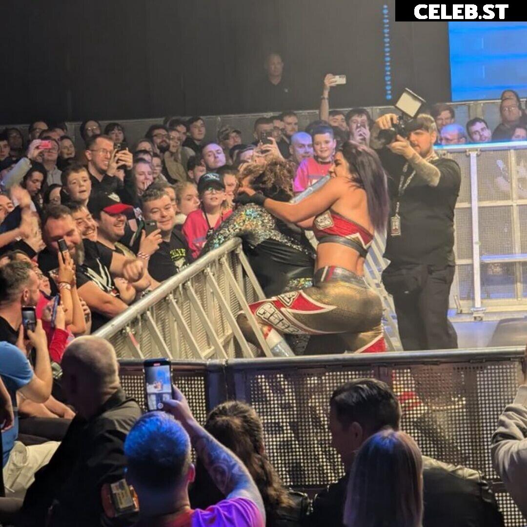 WWE Bayley / Davina Rose / Pamela Rose Martinez Image 4408562