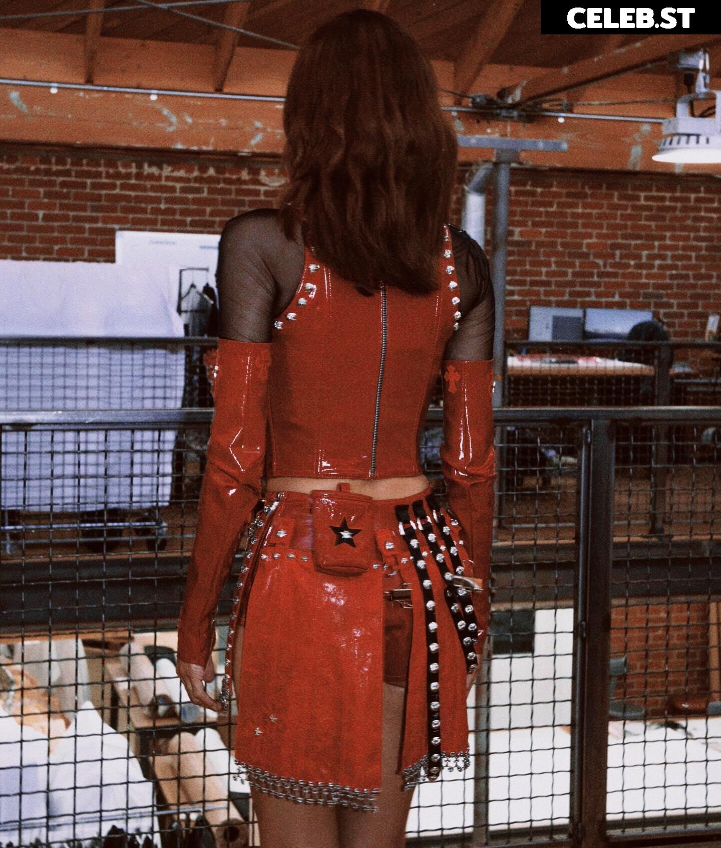 Lisa | BLΛƆKPIИK (Blackpink) Image 4408749