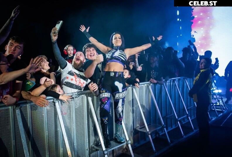 WWE Bayley / Davina Rose / Pamela Rose Martinez Image 4408724