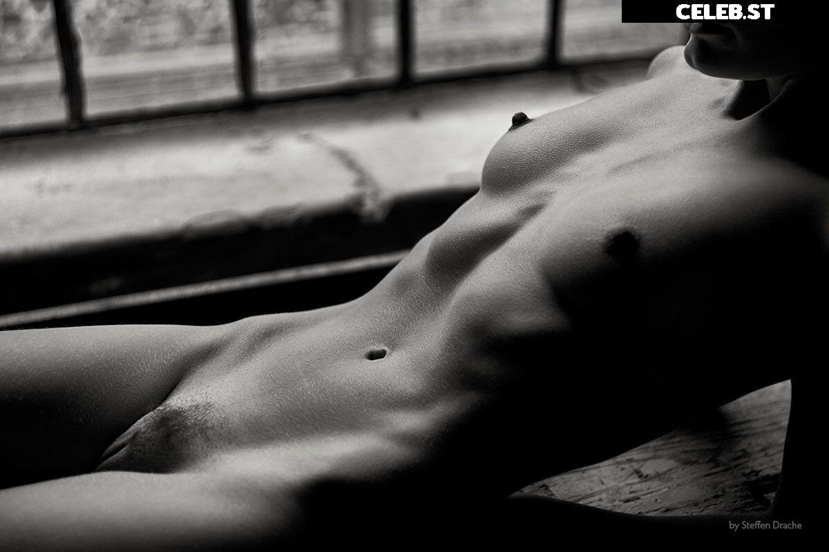 Dottir model Image 4597764