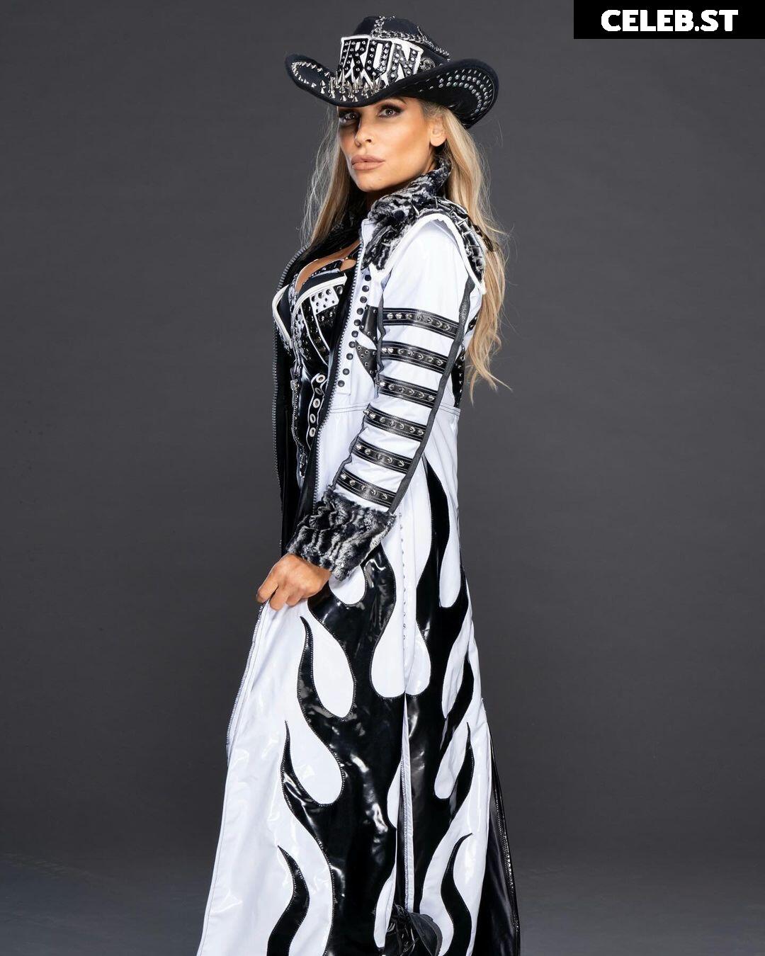 WWE Natalya Neidhart , The Boat Image 4592923