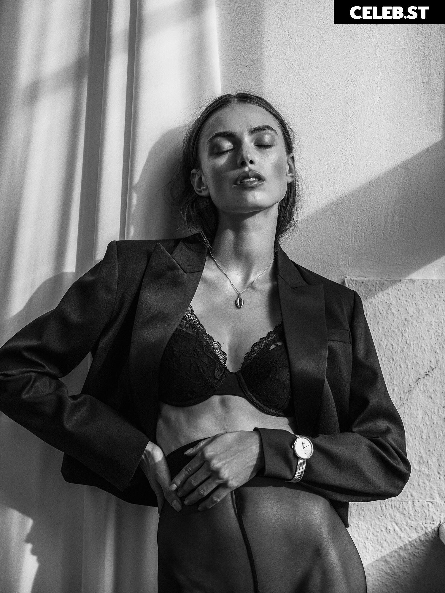 Charleen Weiss Image 4586914