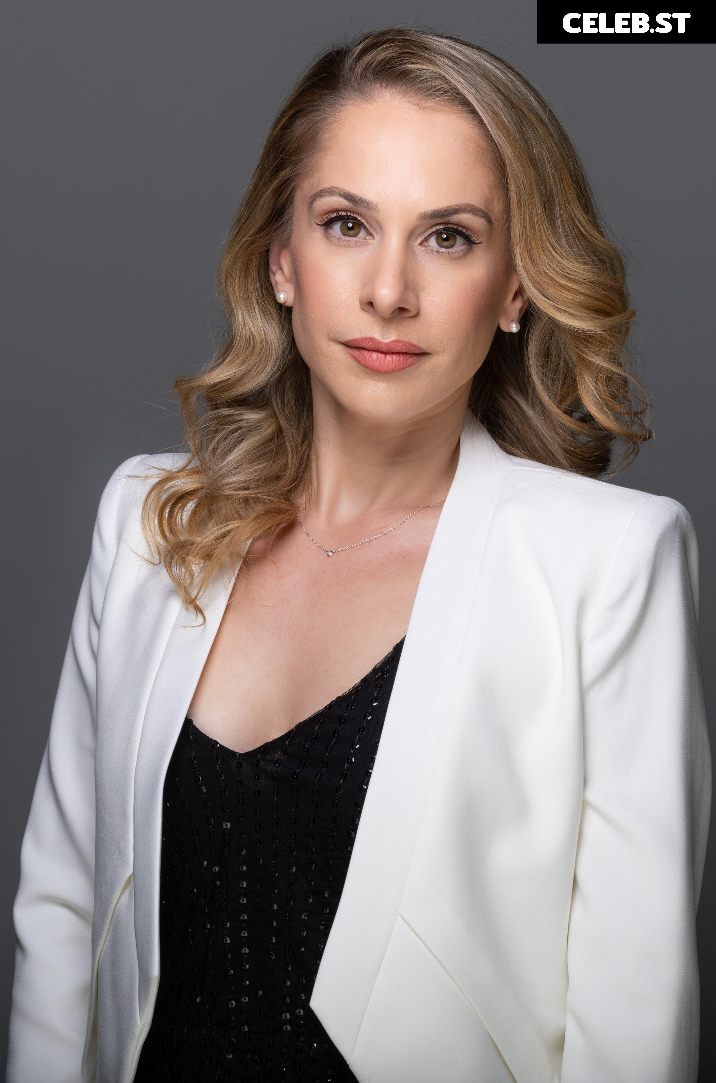 Ana Kasparian Image 4589993