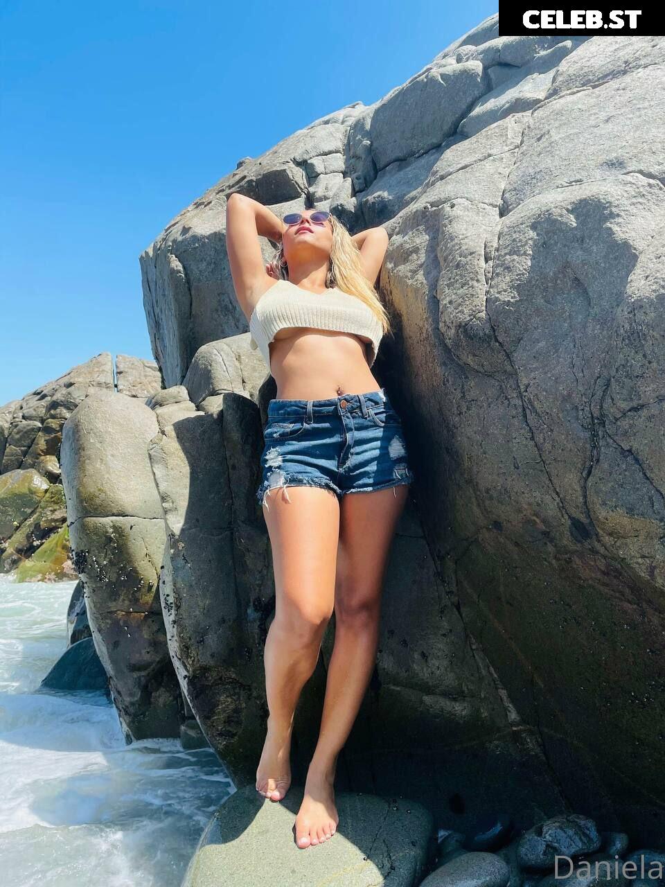 Daniela Riaz Image 453221