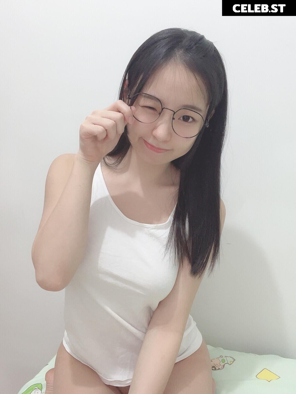 Littlesshine_ / Haruko / Chingyi Image 4532912