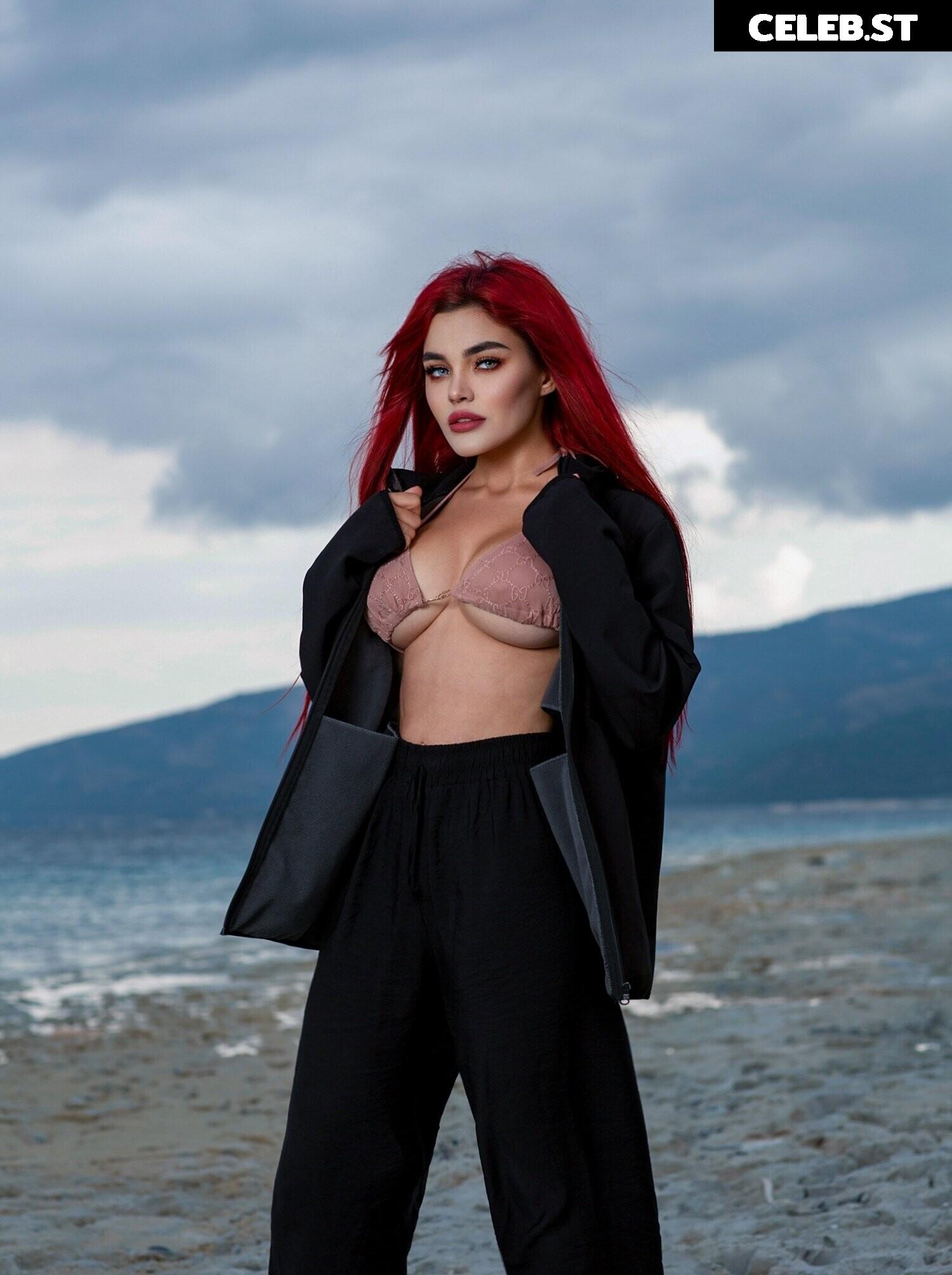 Kalinka Fox (Christina Fink) Image 4517641