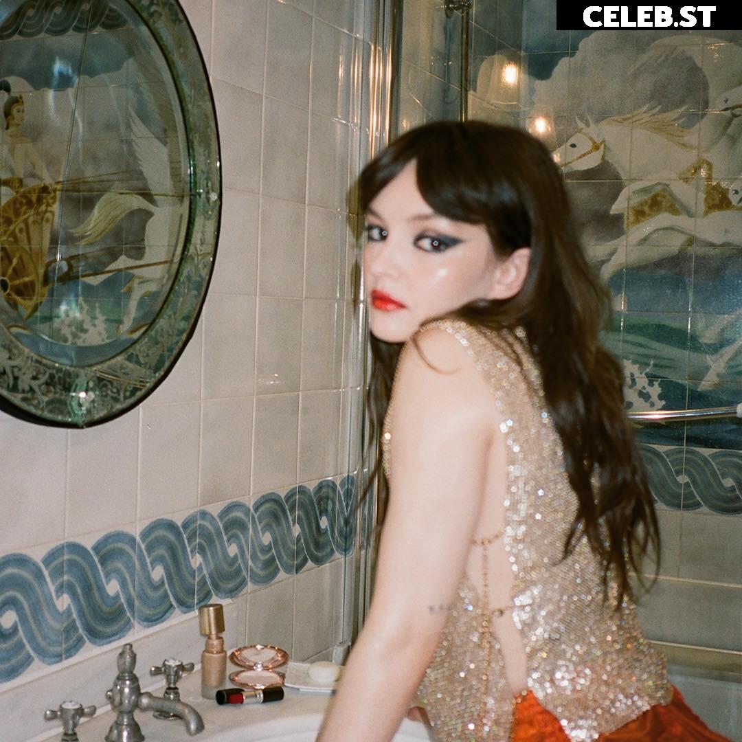 Lauren Mayberry (Singer) Image 4505843