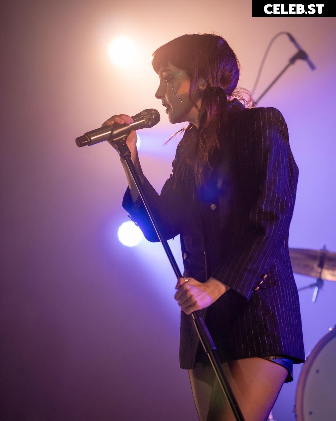 Lauren Mayberry (Singer) Image 4507736