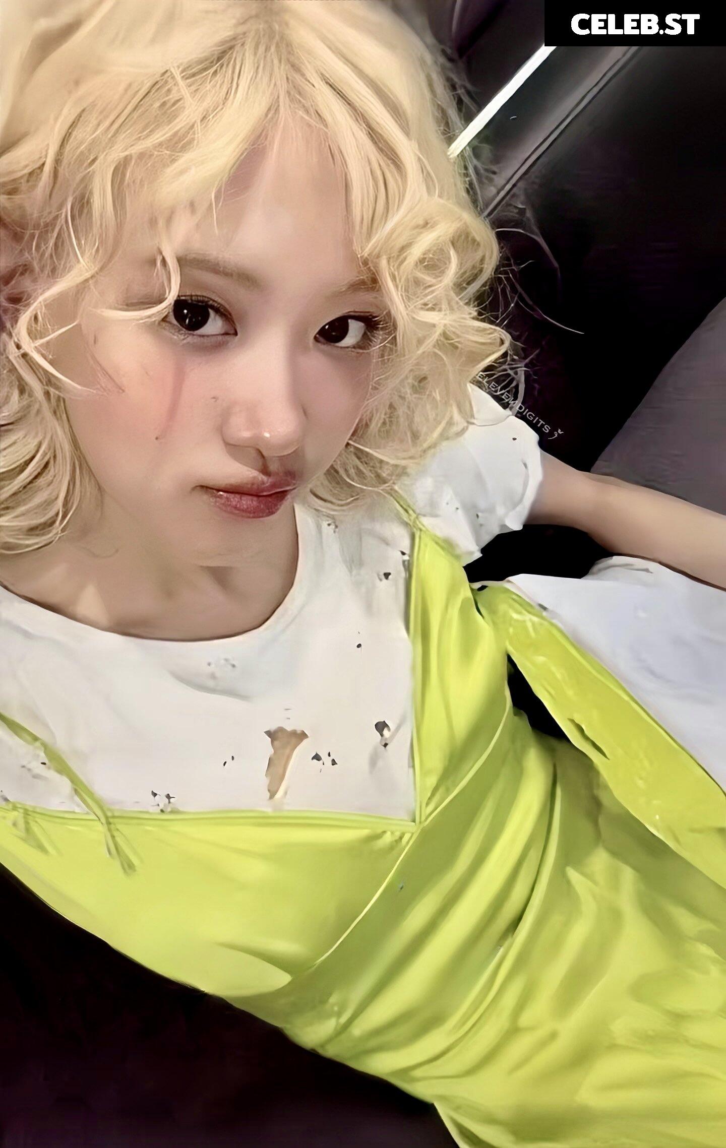 Rosé || Roseanne Park - BLΛƆKPIИK ( BLACKPINK ) Image 4504850