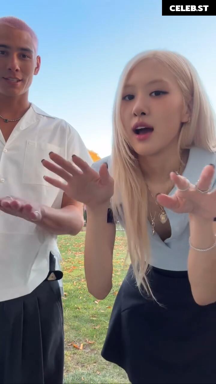 Rosé || Roseanne Park - BLΛƆKPIИK ( BLACKPINK ) Image 4504454
