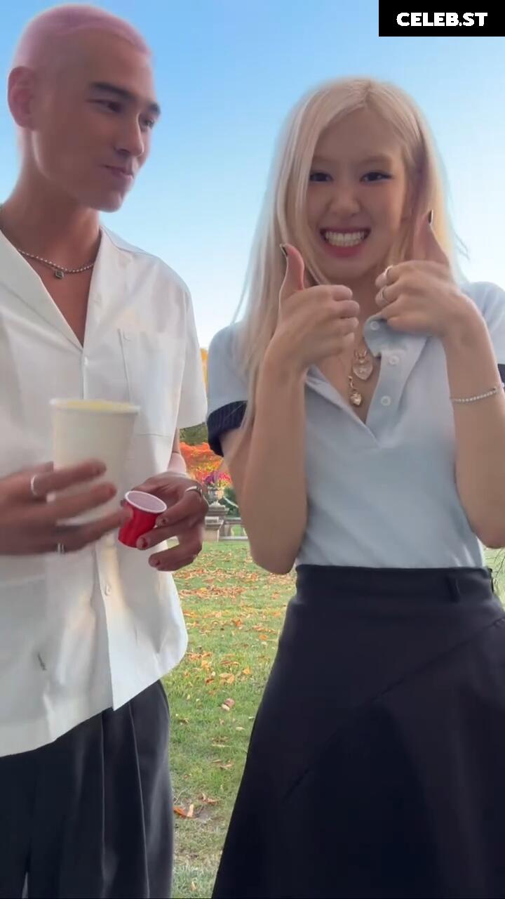 Rosé || Roseanne Park - BLΛƆKPIИK ( BLACKPINK ) Image 4504642