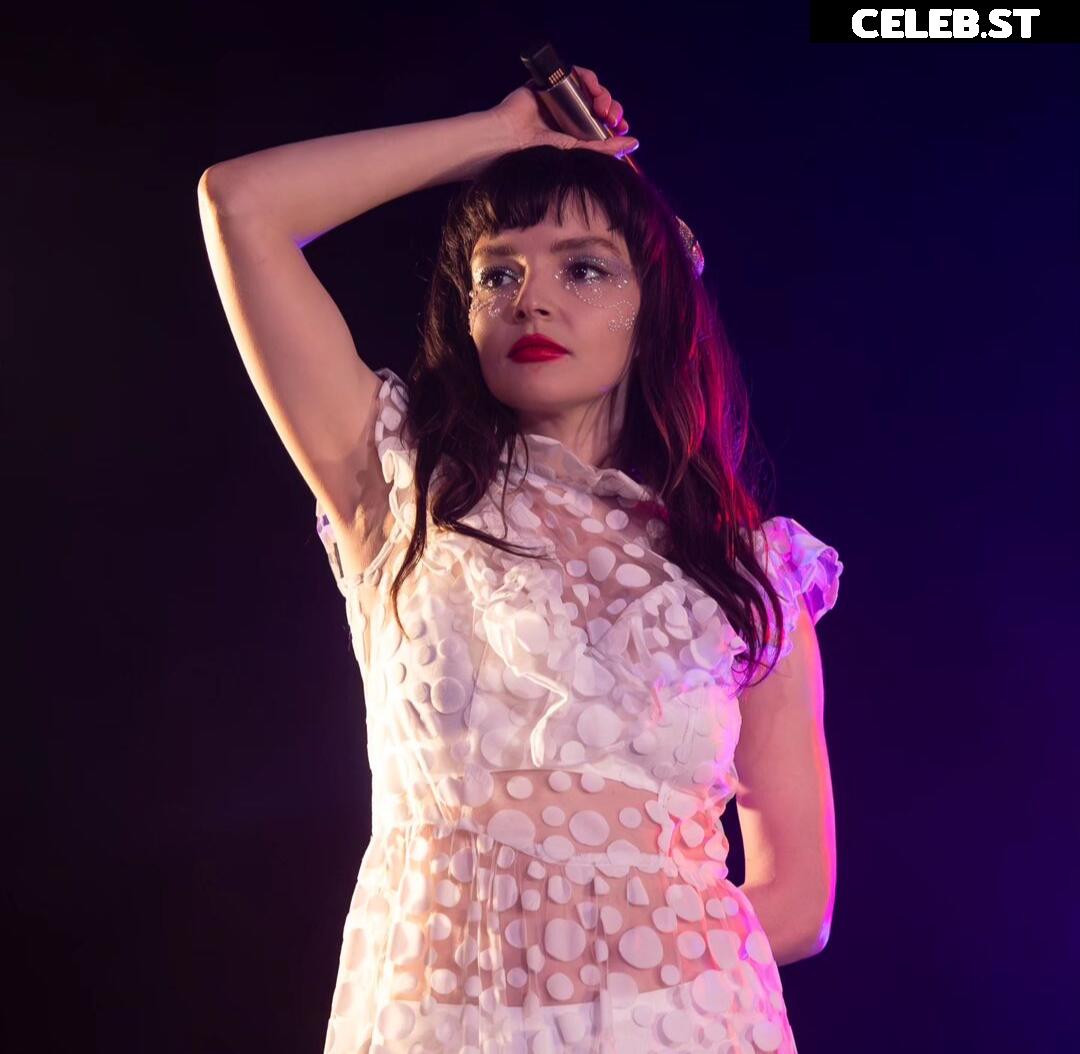 Lauren Mayberry (Singer) Image 4501858