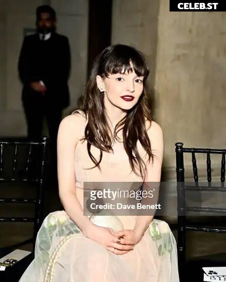 Lauren Mayberry (Singer) Image 4501532