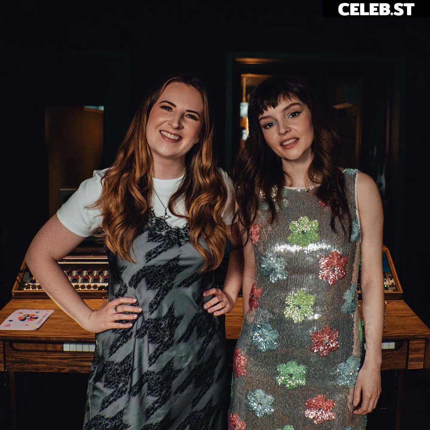 Lauren Mayberry (Singer) Image 4502935