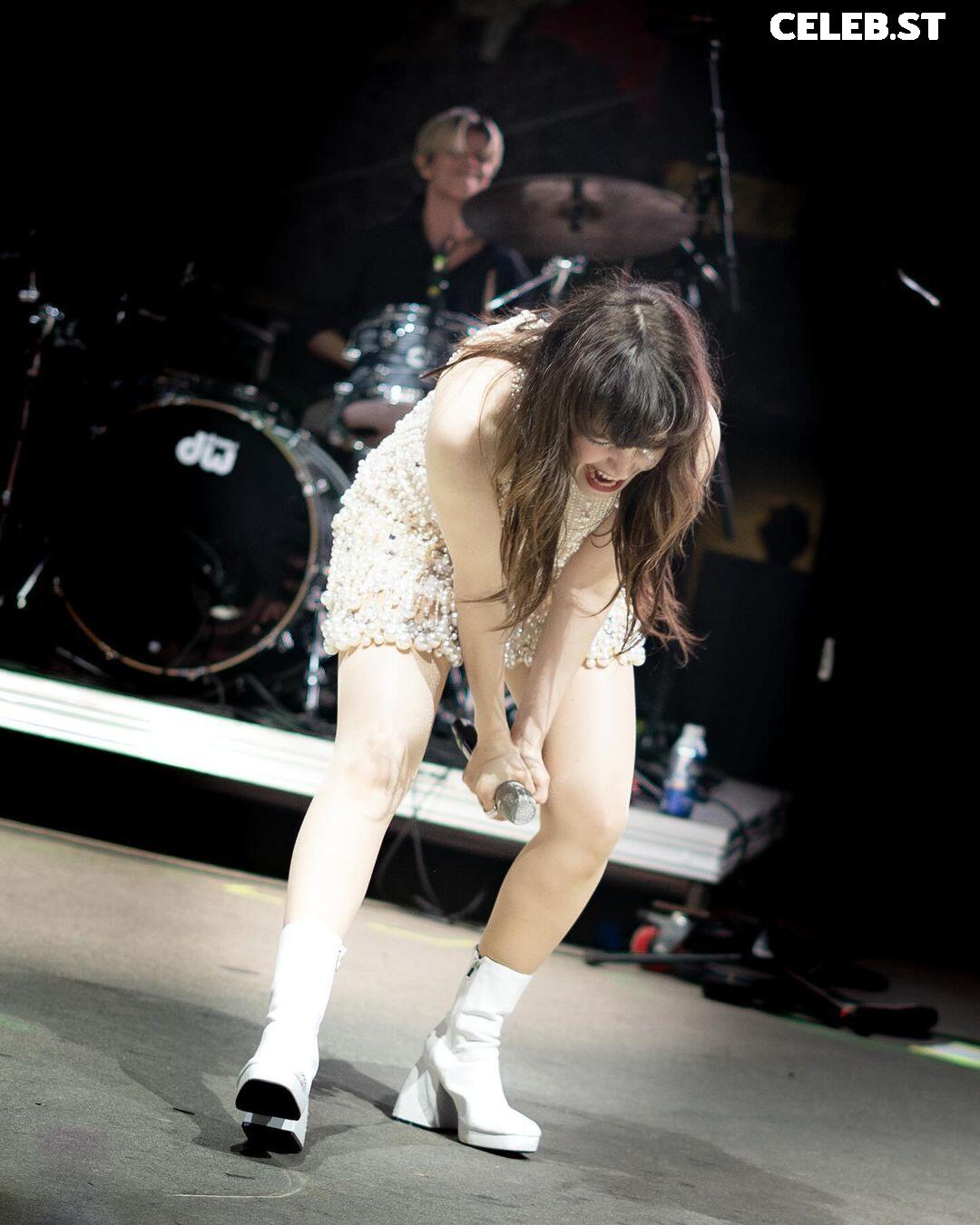 Lauren Mayberry (Singer) Image 4503598