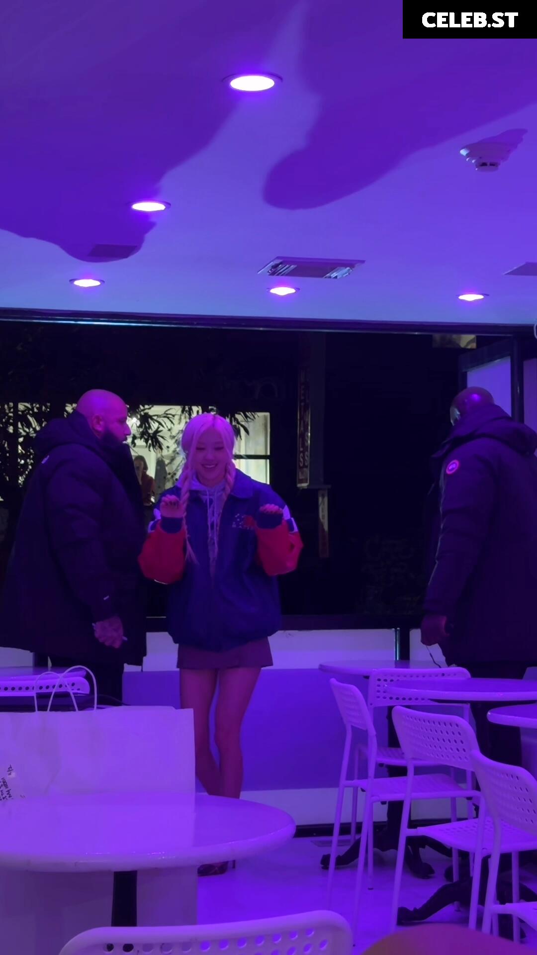 Rosé || Roseanne Park - BLΛƆKPIИK ( BLACKPINK ) Image 4503567