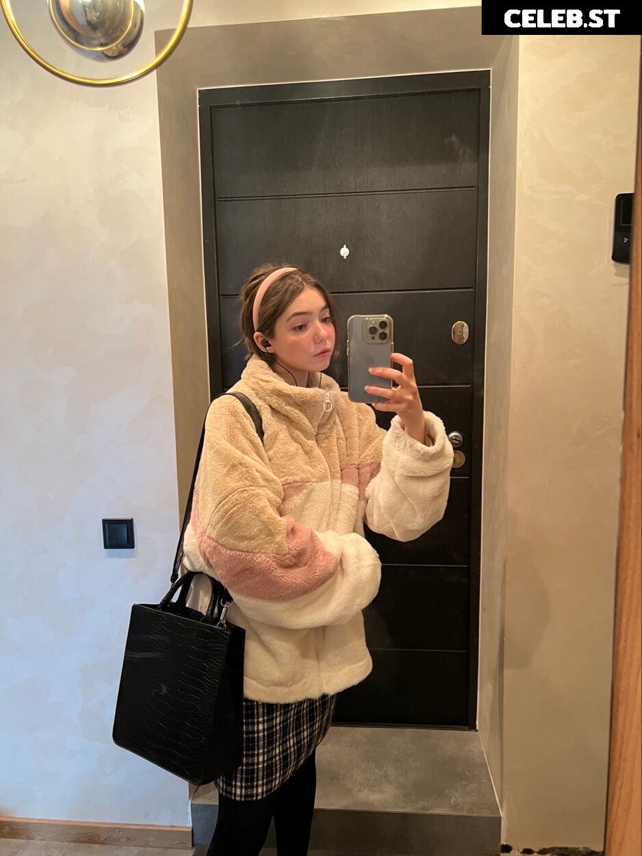 Plumpy_mage Image 4503695