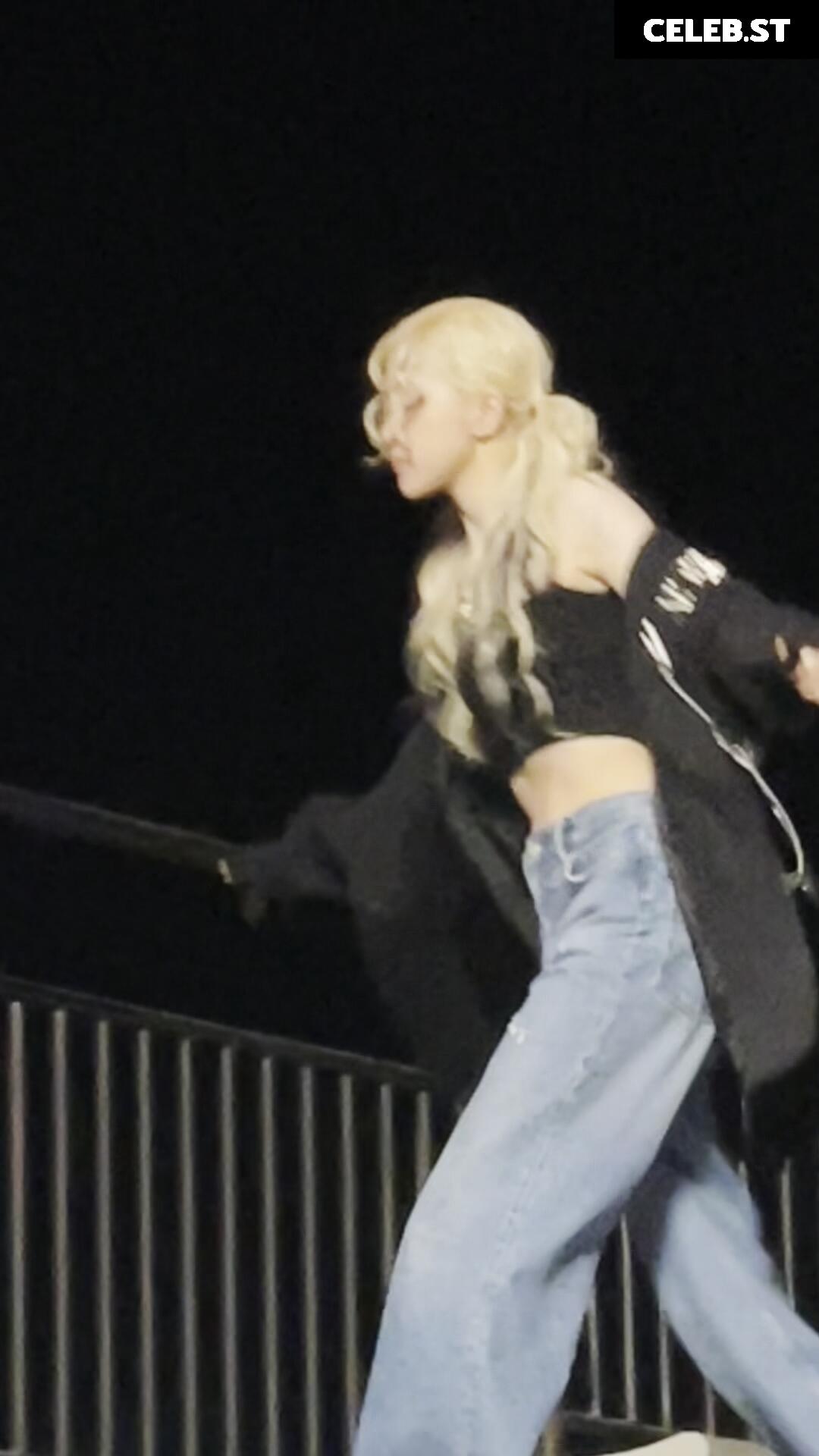 Rosé || Roseanne Park - BLΛƆKPIИK ( BLACKPINK ) Image 4500288