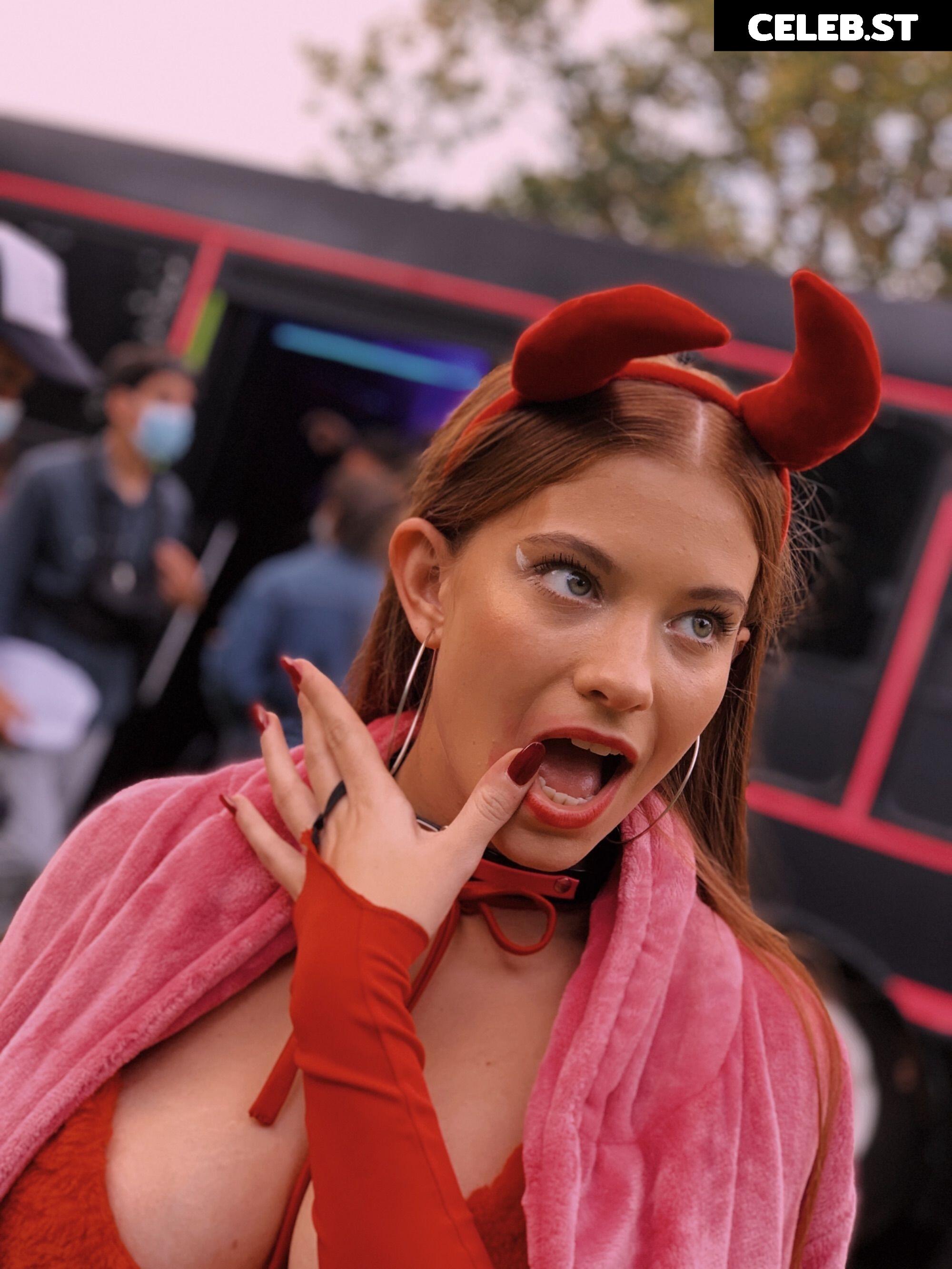 Victoria Biocca Image 4696019