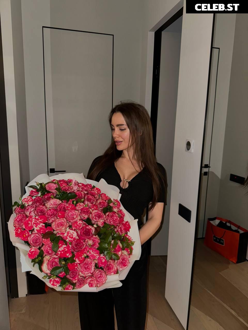 Toma Zhdanova / _tomato_333_ Image 4694854