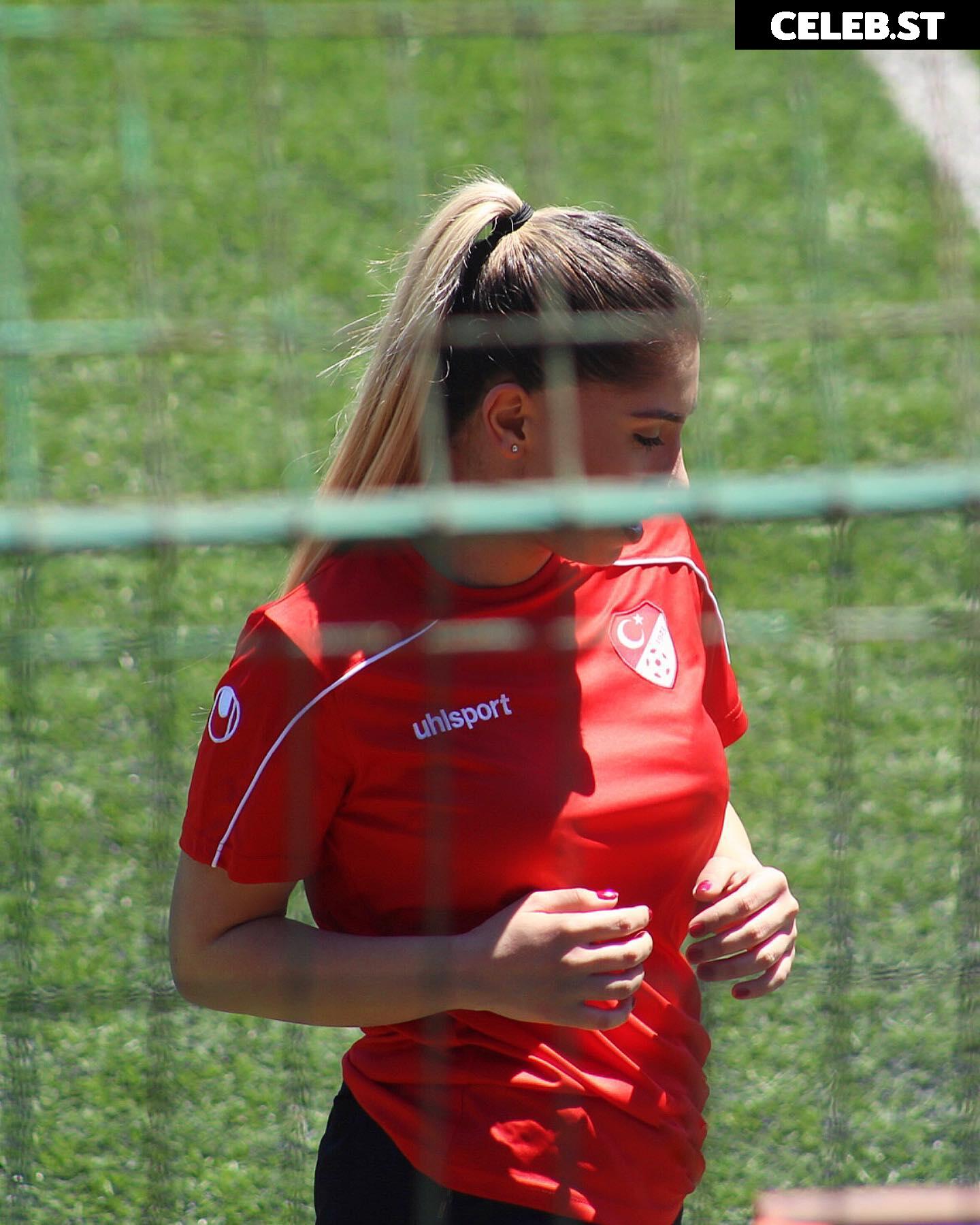 elif karaarslan Image 4692795