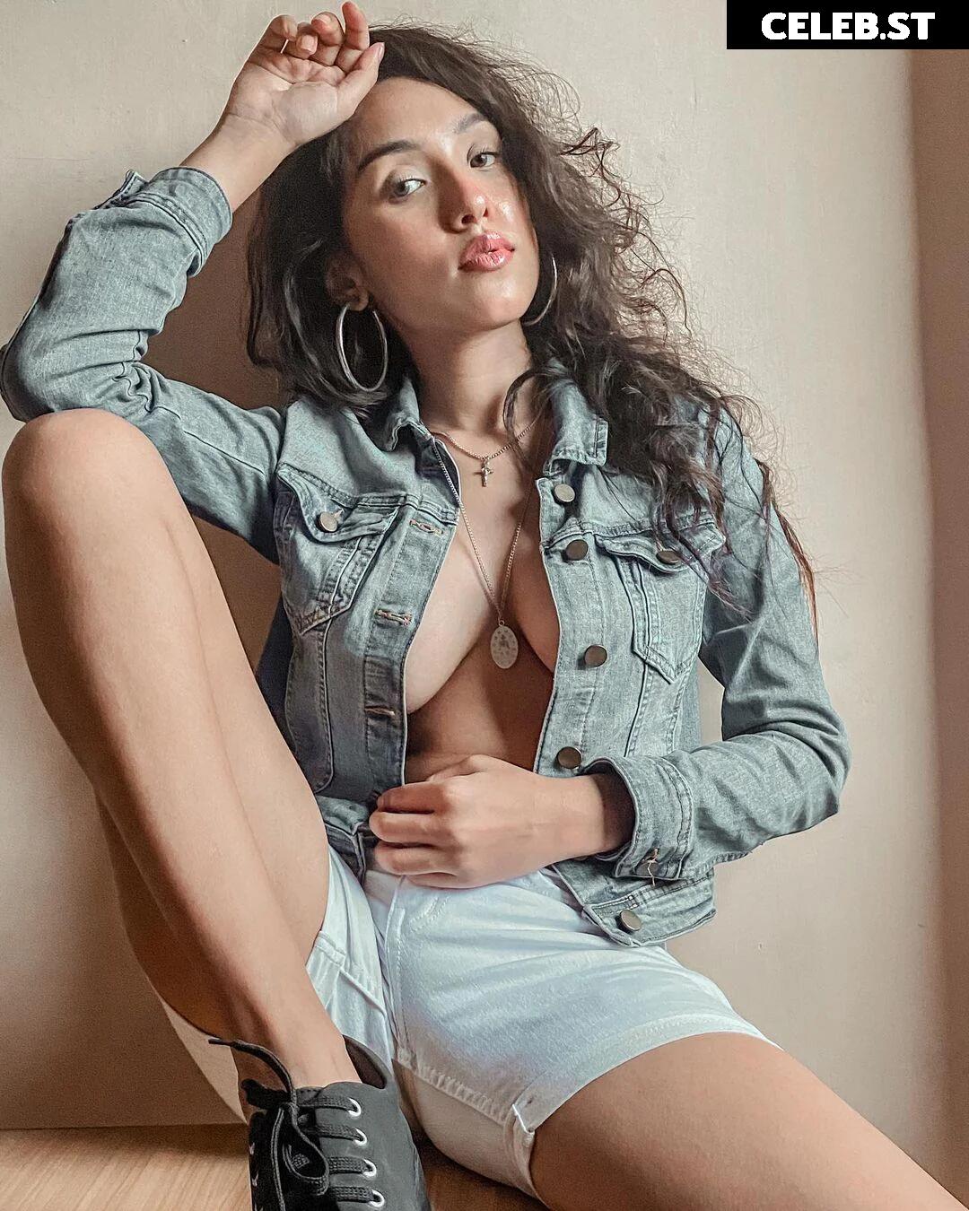 shreyxa  / Shreya Chadda Image 4698598