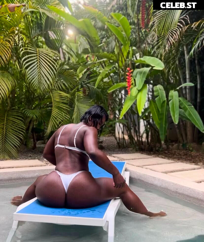 Dominique Alexander / Dominique__fox Image 4698393