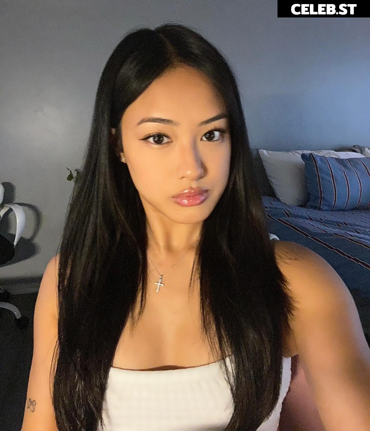 Gabby Hua @gabby.hua Image 4686307