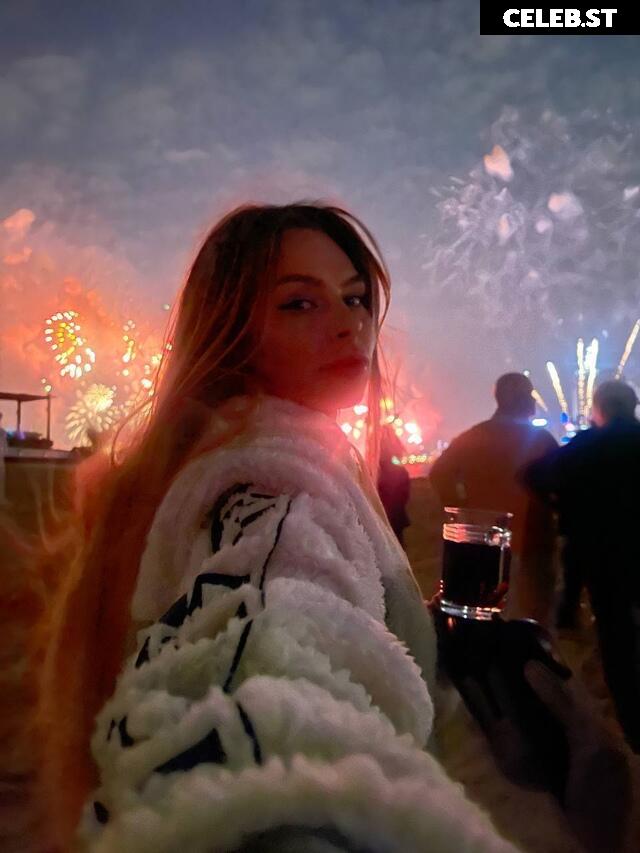 Mihalina Novakovskaya Image 4681773