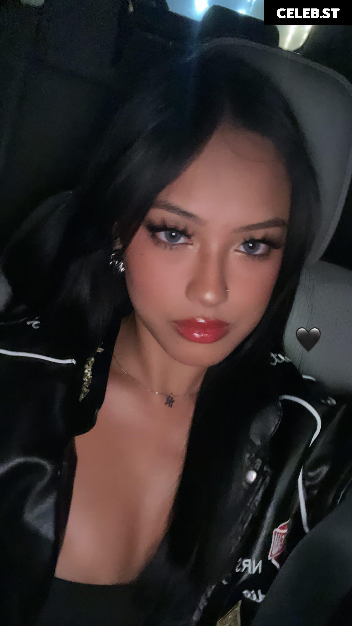 Gabby Hua @gabby.hua Image 4681688
