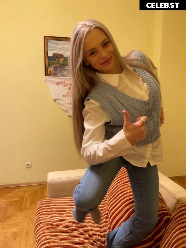 Mihalina Novakovskaya Image 4681265