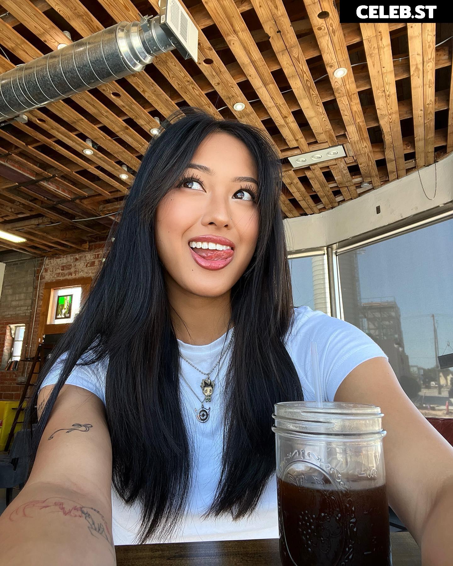 Gabby Hua @gabby.hua Image 4682268