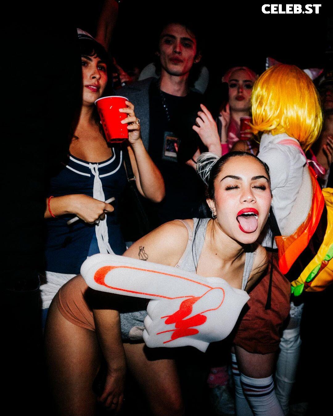 Tara yummy Image 4682999