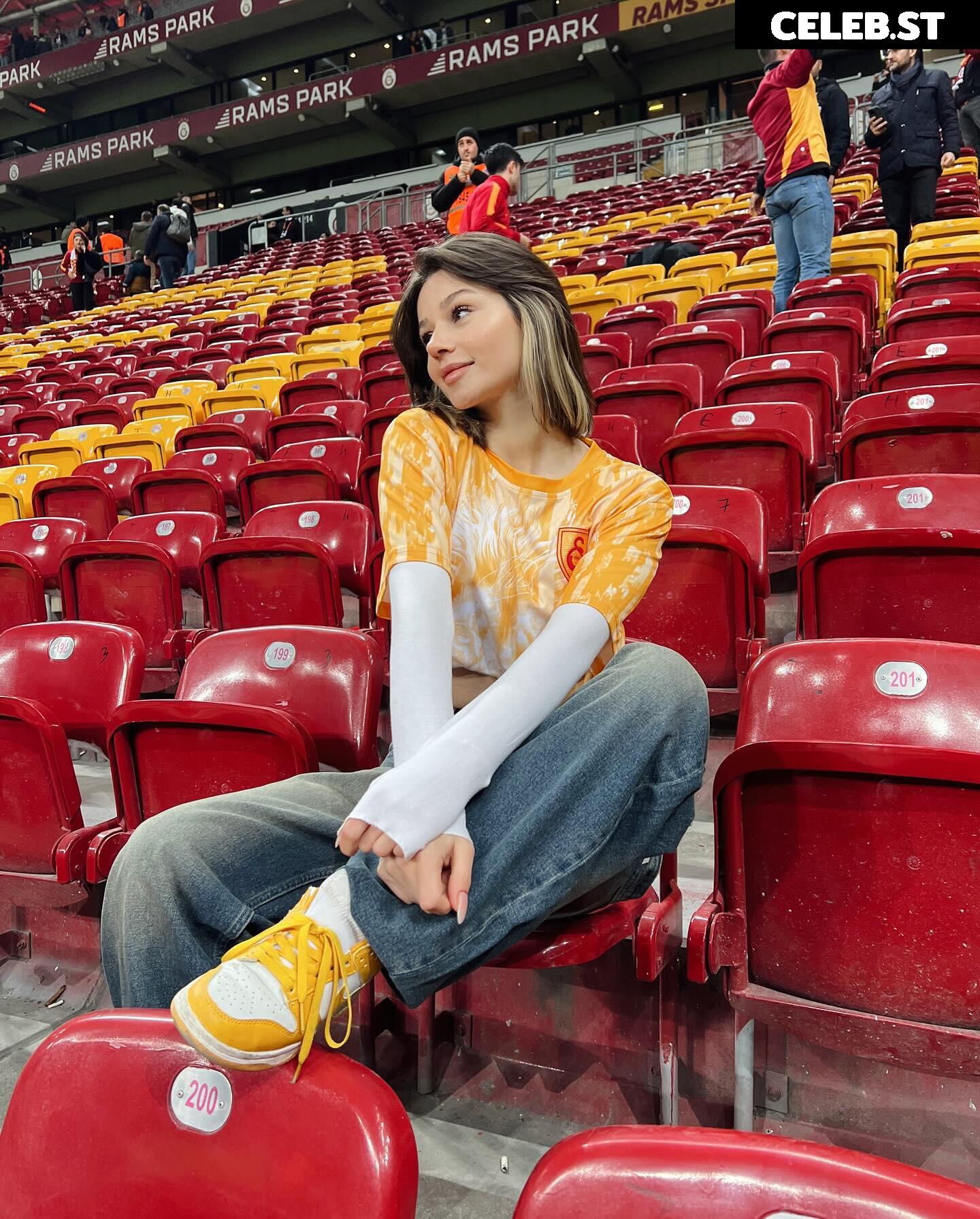 Sumru Özden / sumruozdenn Image 4683588