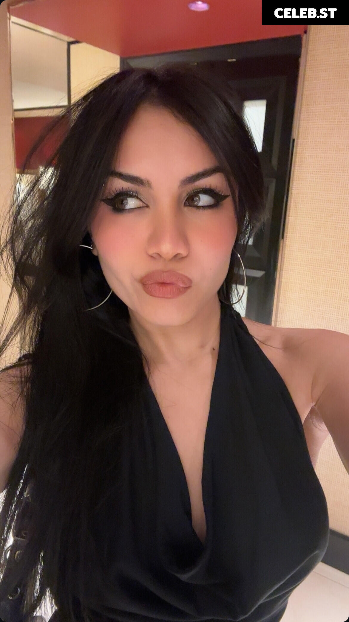 Tara yummy Image 4683786