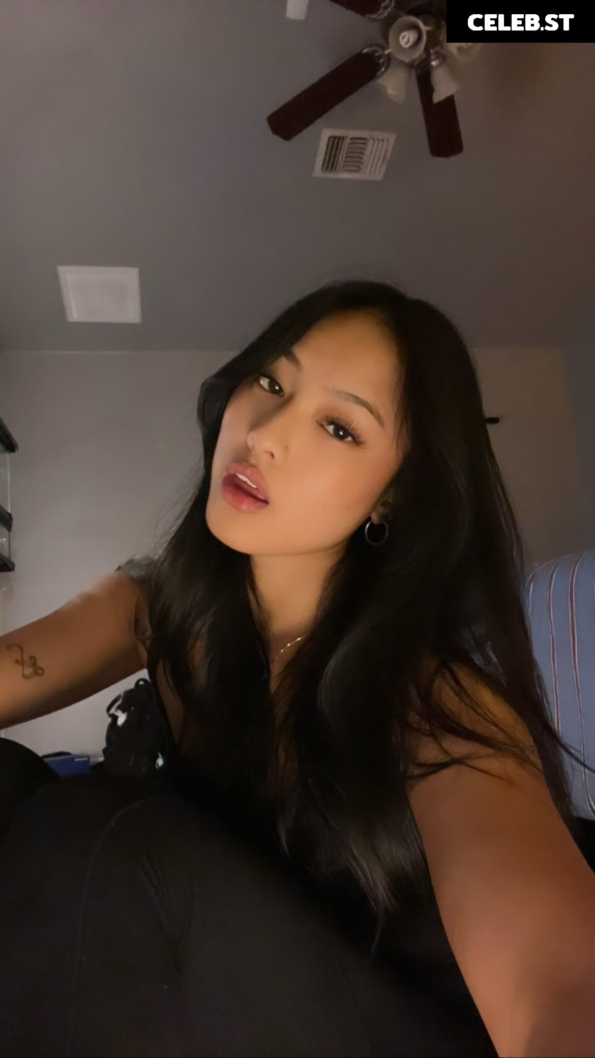 Gabby Hua @gabby.hua Image 4683742
