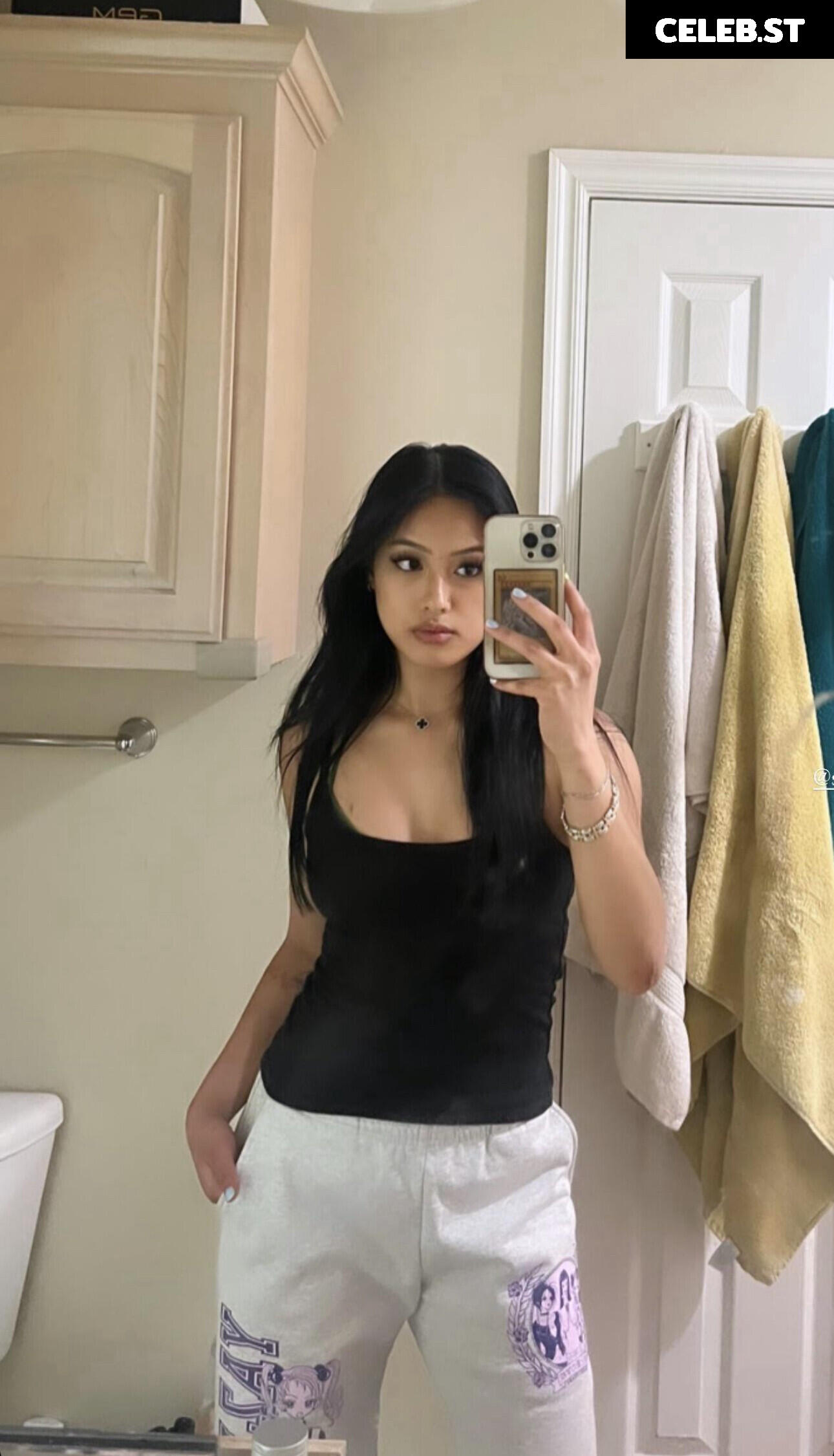Gabby Hua @gabby.hua Image 4677650