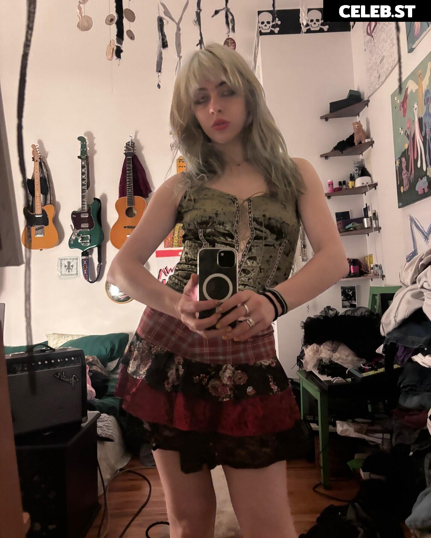 wormsheriff / Olivia O Image 4672550