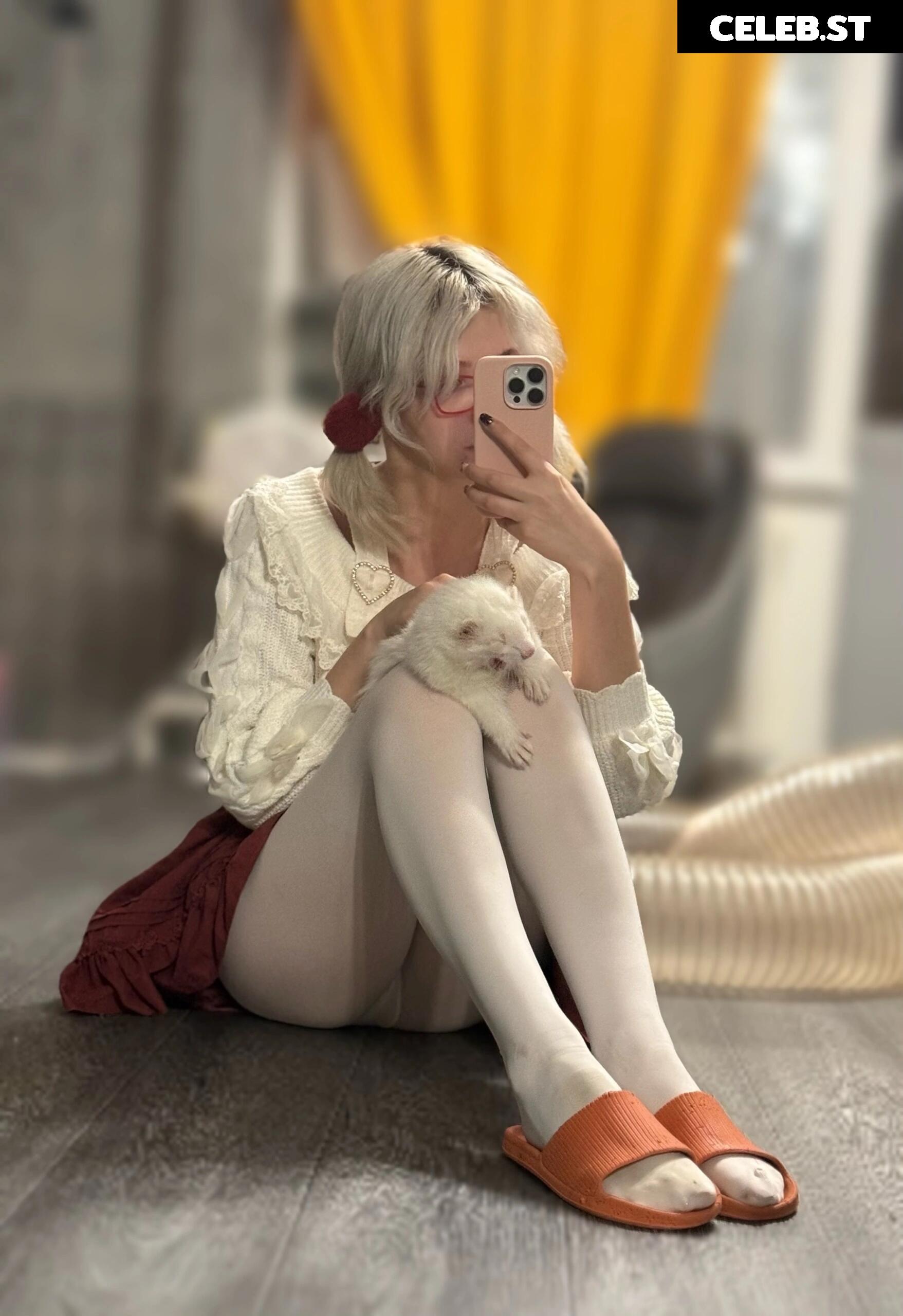 Dosya Gasai/Tsuki.Des Image 4662819